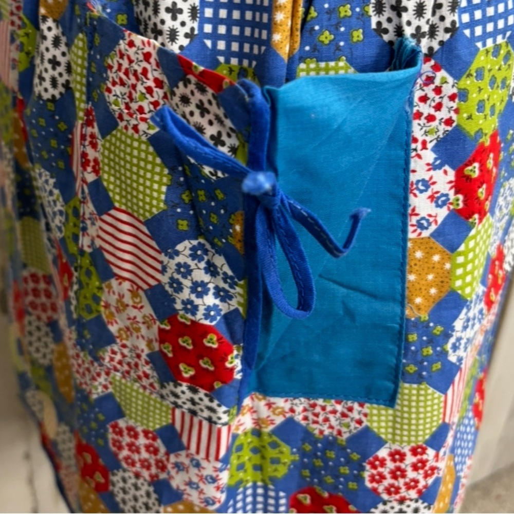 Vintage Handmade Blue Patchwork Pattern Half Apron - image 4